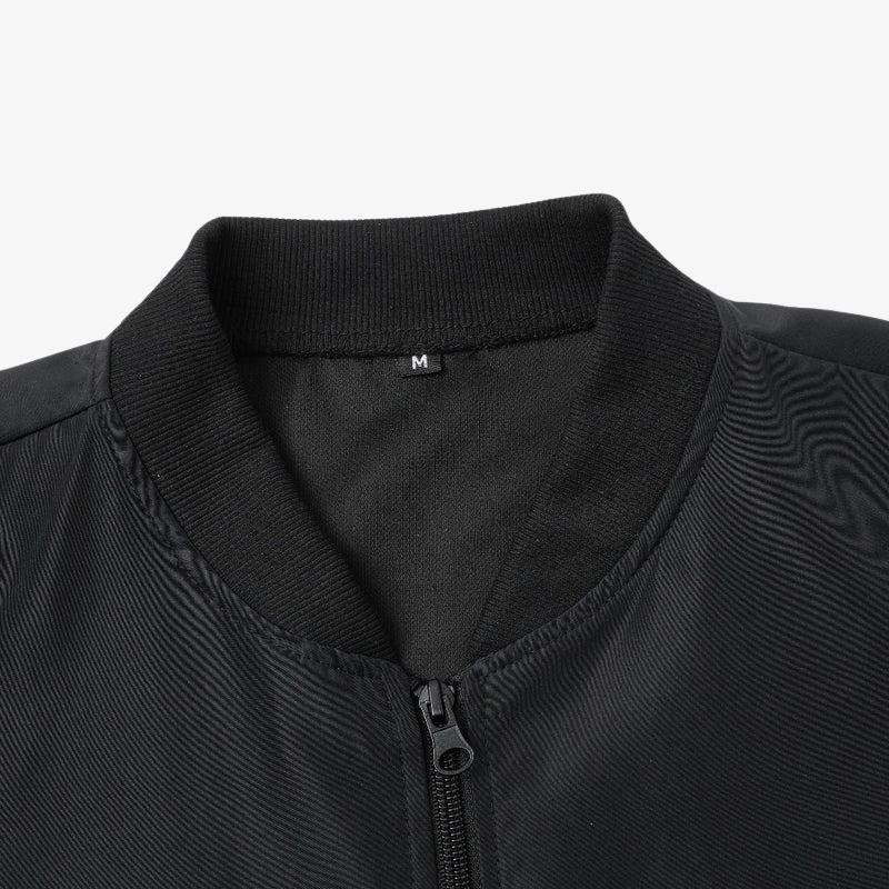 Leichte Herren Bomberjacke im Clean-Look