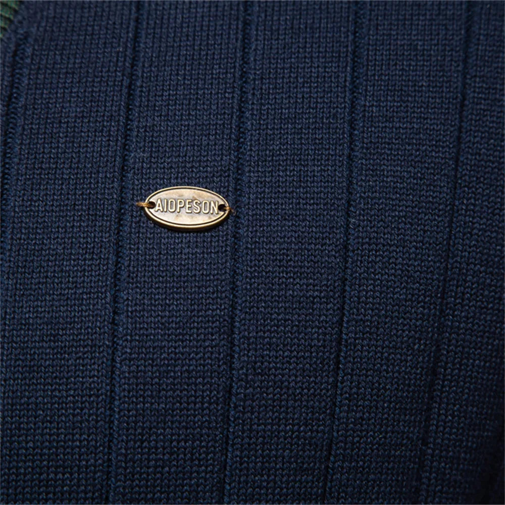 Herren Strickjacke mit V-Ausschnitt & Kontraststreifen